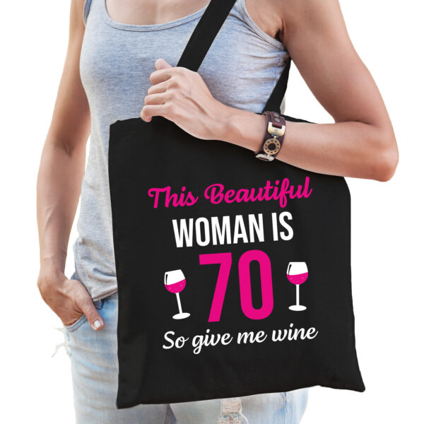 70 jaar verjaardag tas zwart dames - beautiful woman 70 give wine cadeau tasje