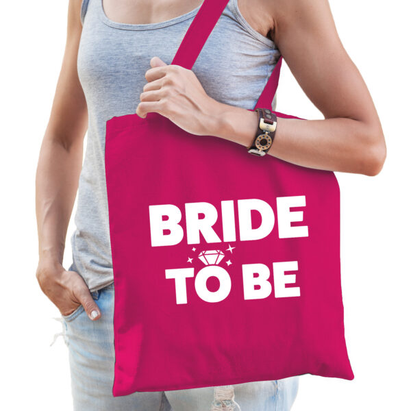 1x Vrijgezellen Bride To Be tasje roze dikke letters dames