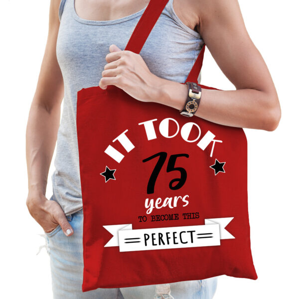 Cadeau tas voor dames - 75 en perfect - rood - katoen - 42 x 38 cm - vijfenzeventig - shopper