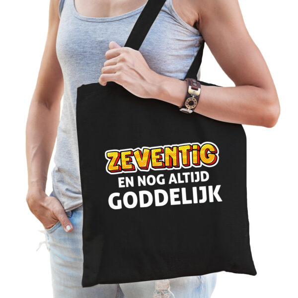 Zeventig en goddelijk - 70 jaar verjaardag kado tas zwart voor dames