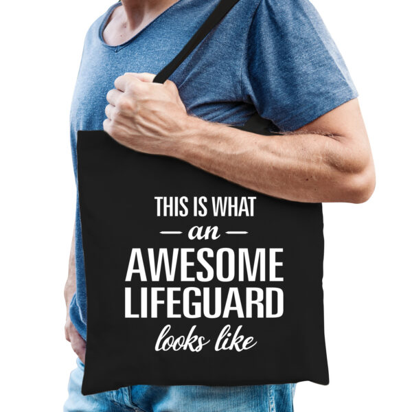 Zwart cadeau tas awesome lifeguard / geweldige strandwacht voor dames en heren