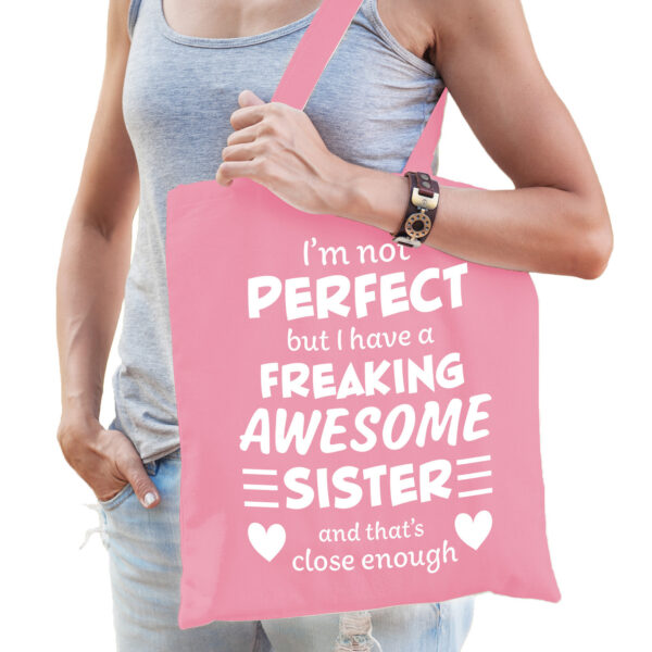 Bellatio Decorations cadeau tas voor zus - roze - katoen - 42 x 38 cm - awesome sister