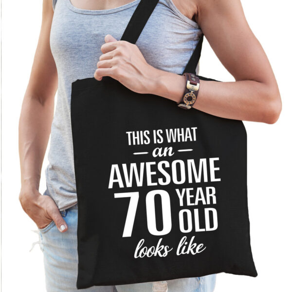 Awesome 70 year / 70 jaar cadeau tas zwart voor dames