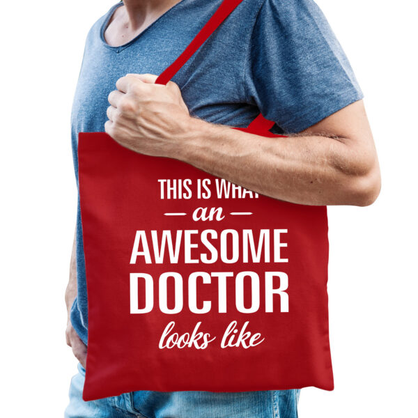 Bellatio Decorations cadeau tas voor dokter - rood - katoen - 42 x 38 cm - awesome doctor